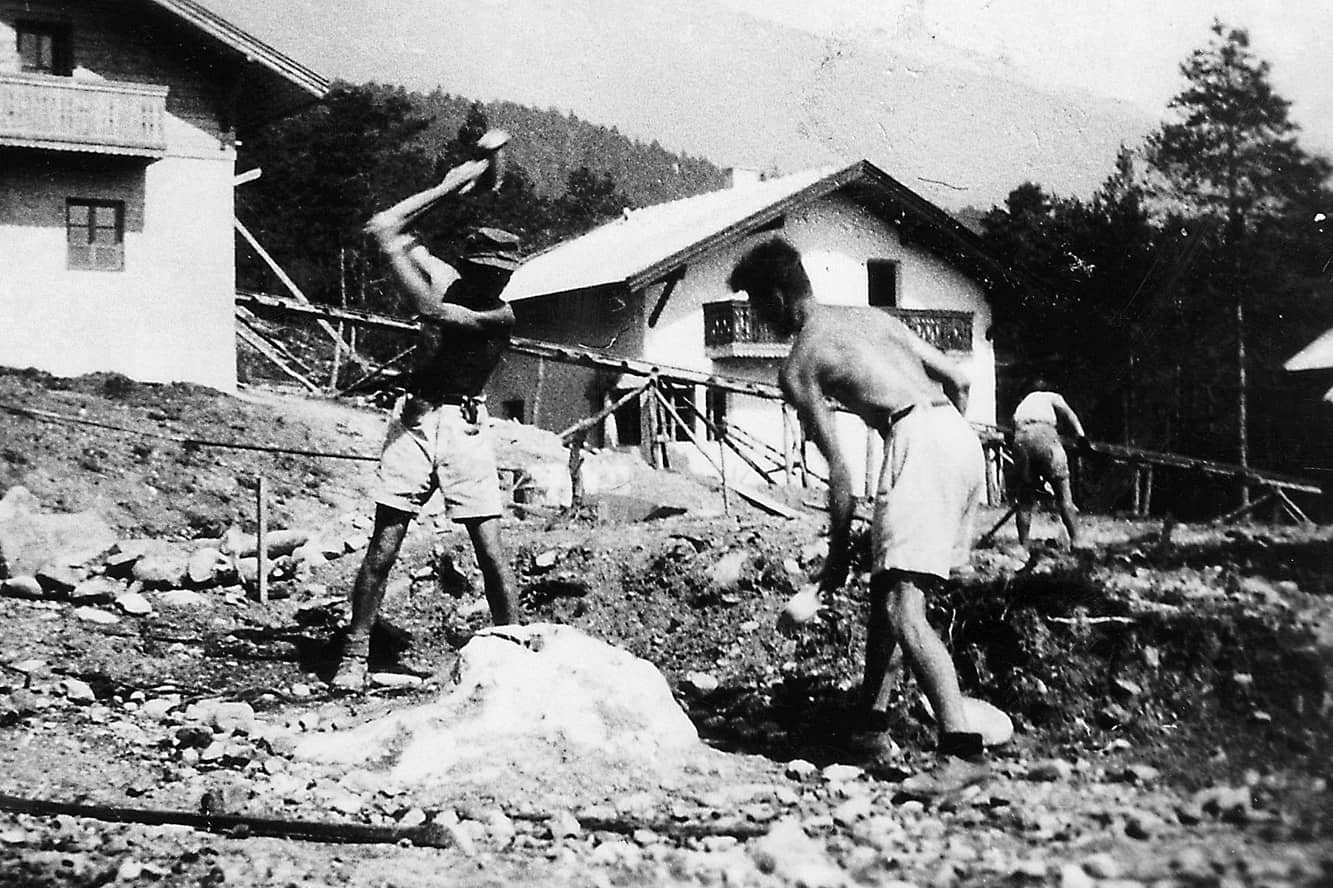 Bauarbeiten am ersten SOS-Kinderdorf in Imst. Foto: Archiv der SOS-Kinderdörfer